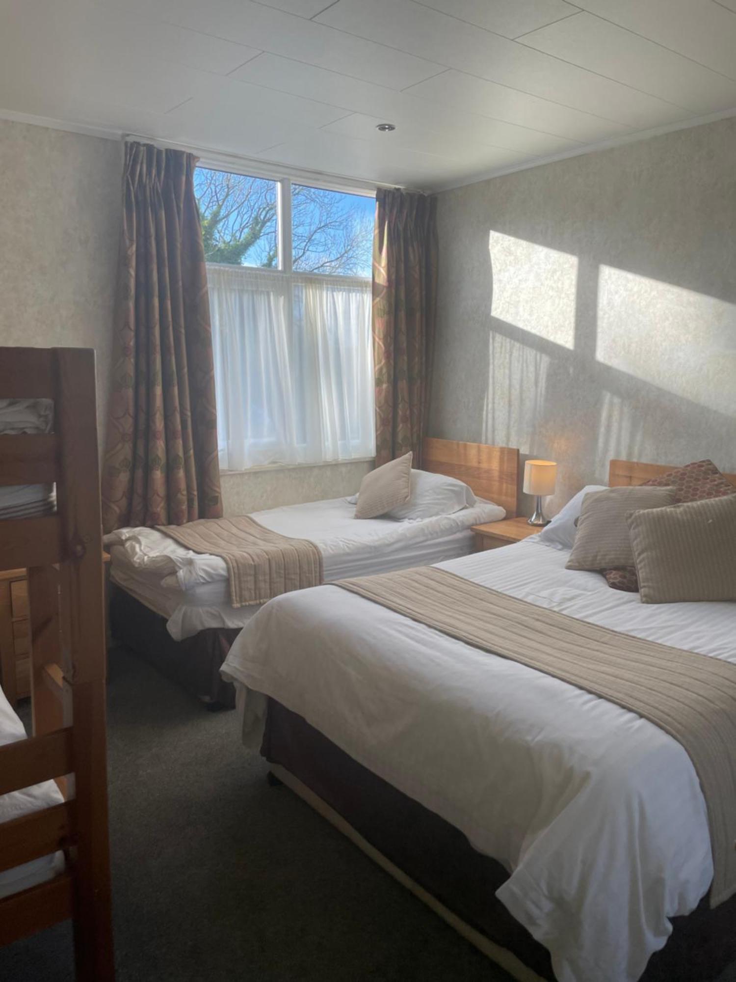 The Dog & Partridge Country Inn آشبورن المظهر الخارجي الصورة