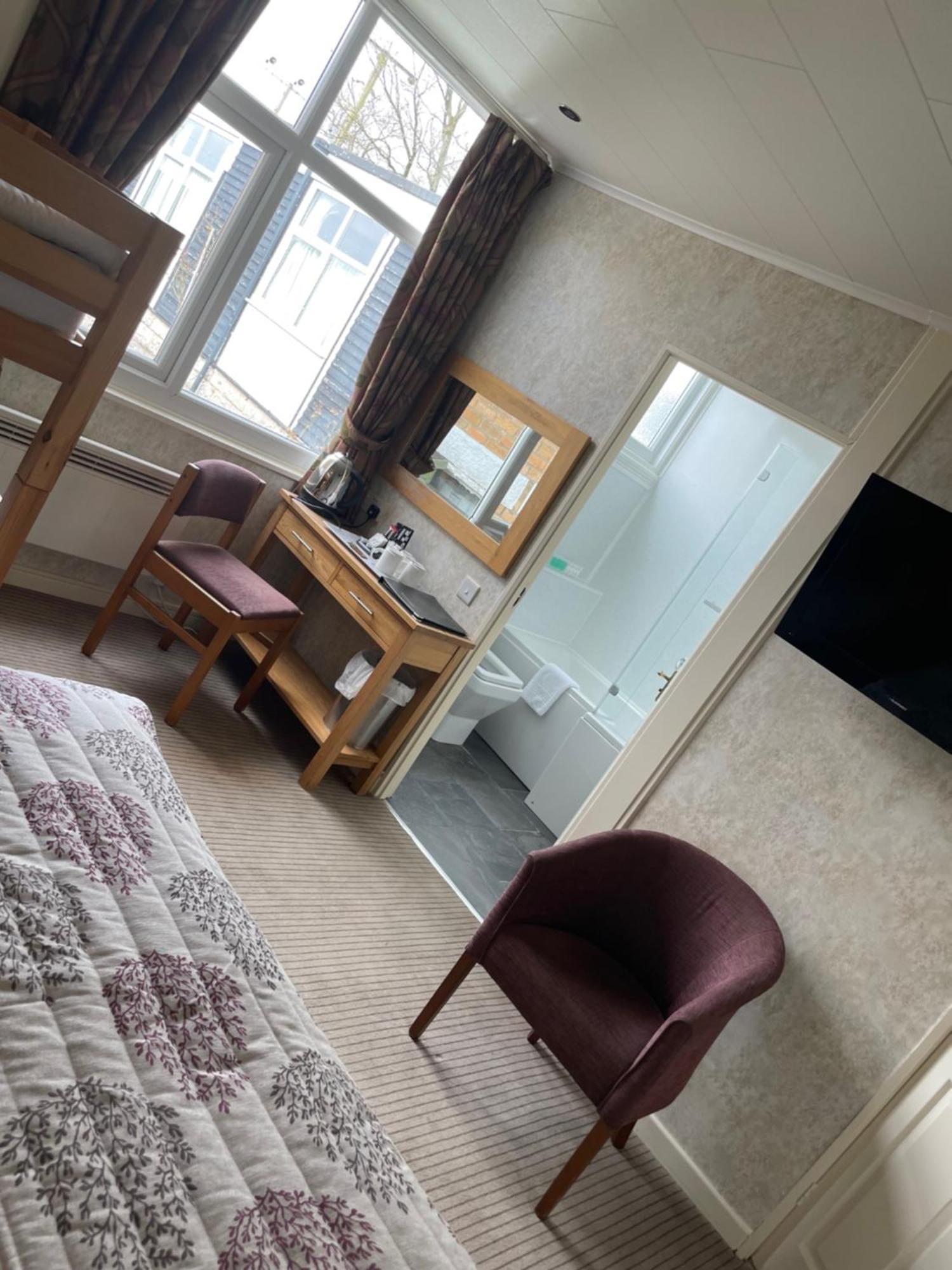 The Dog & Partridge Country Inn آشبورن المظهر الخارجي الصورة