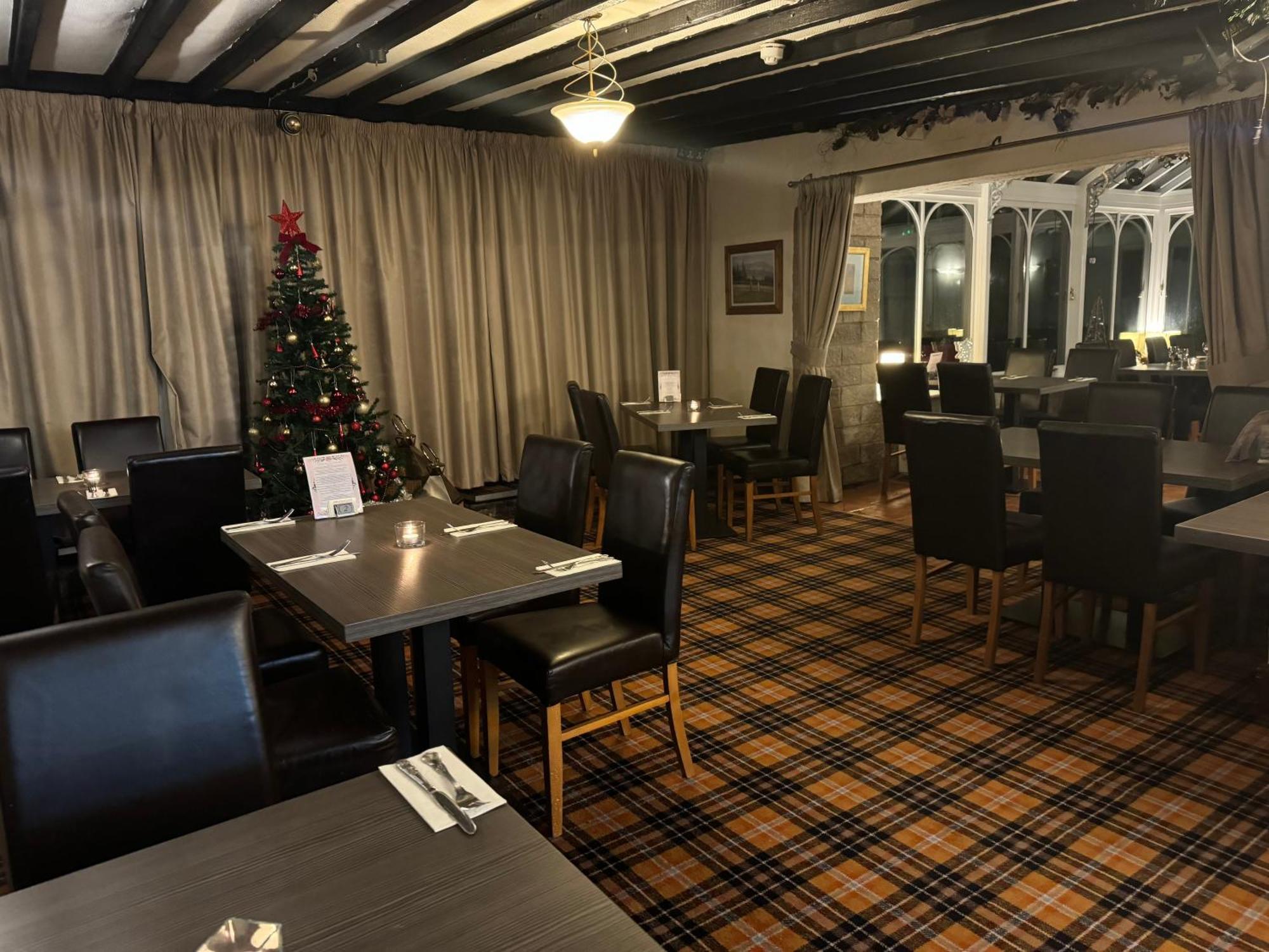 The Dog & Partridge Country Inn آشبورن المظهر الخارجي الصورة