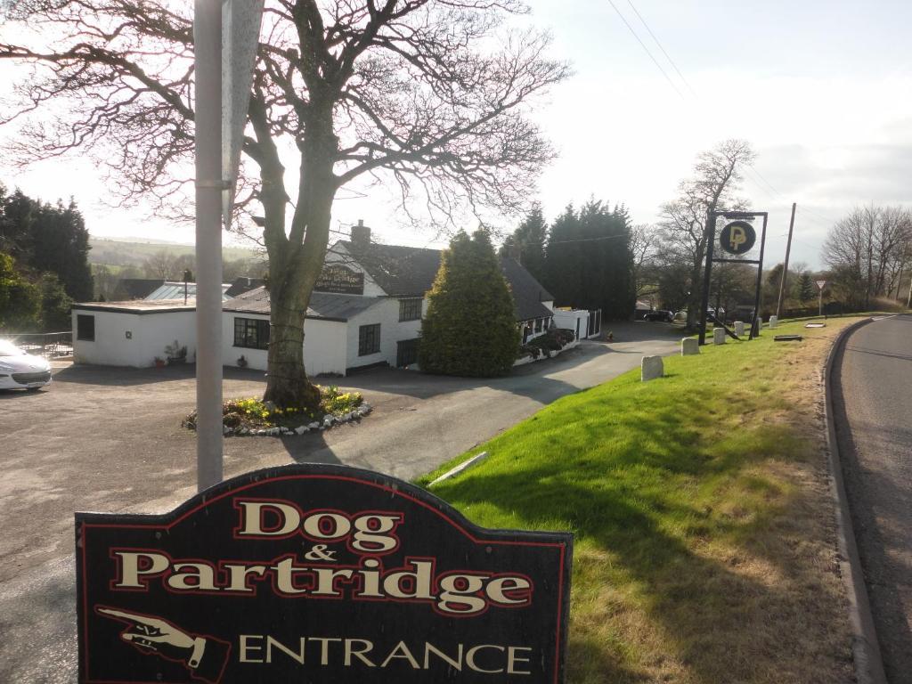 The Dog & Partridge Country Inn آشبورن الغرفة الصورة