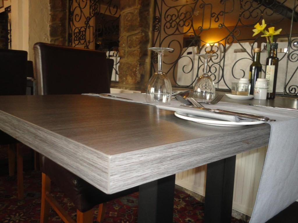 The Dog & Partridge Country Inn آشبورن المظهر الخارجي الصورة
